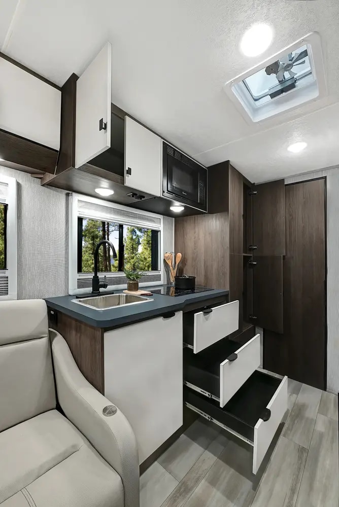 2025 20BH Coachmen Cross Trail