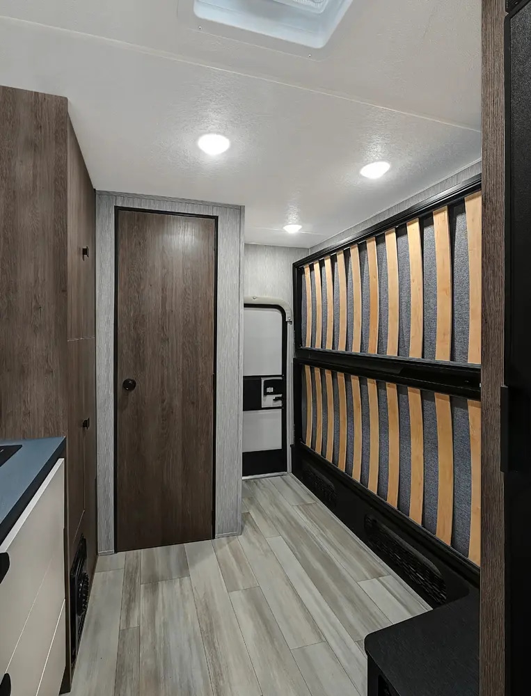 2025 20BH Coachmen Cross Trail