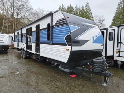 2025 CrossRoads Zinger   RV, fully loaded with premium options, available at Poulsbo RV.