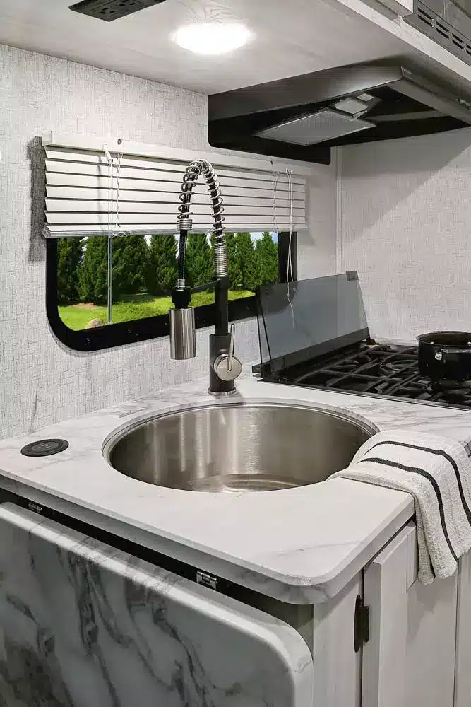 2025 East to West Entrada