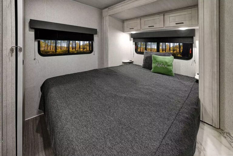 2025 East to West Entrada