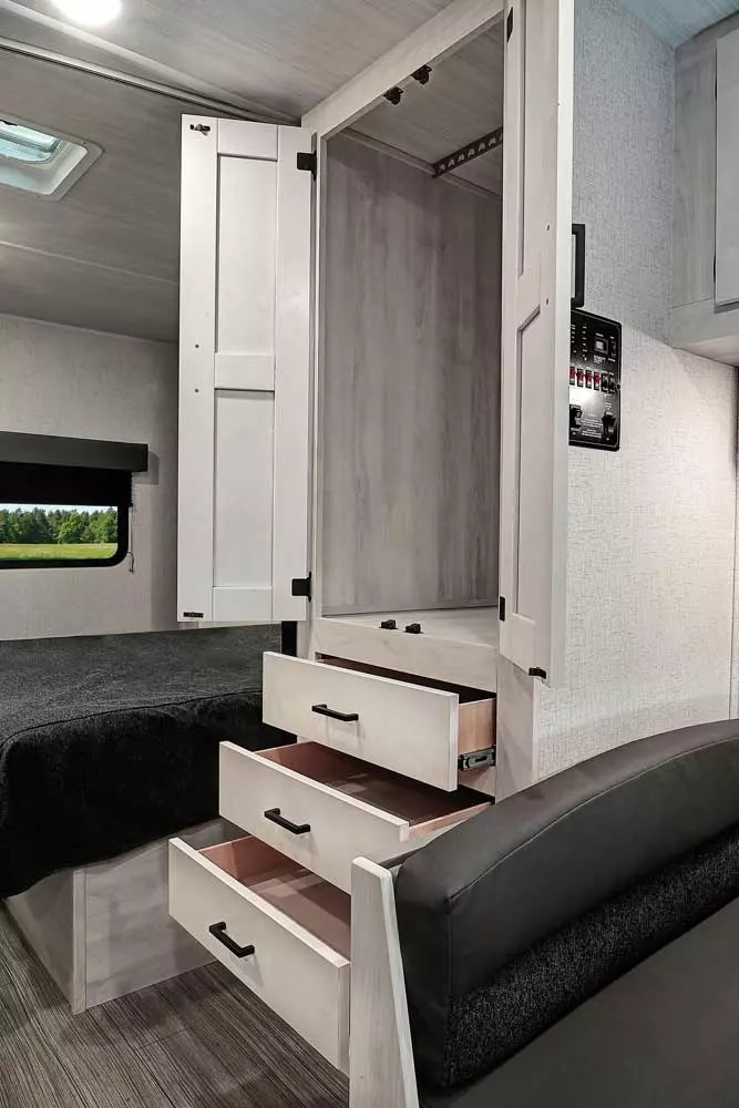 2025 East to West Entrada