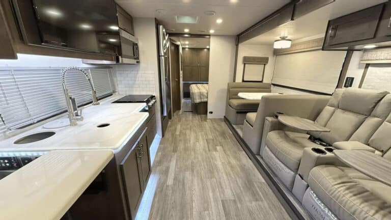 Dynamax Europa 31SS Class C Motorhome