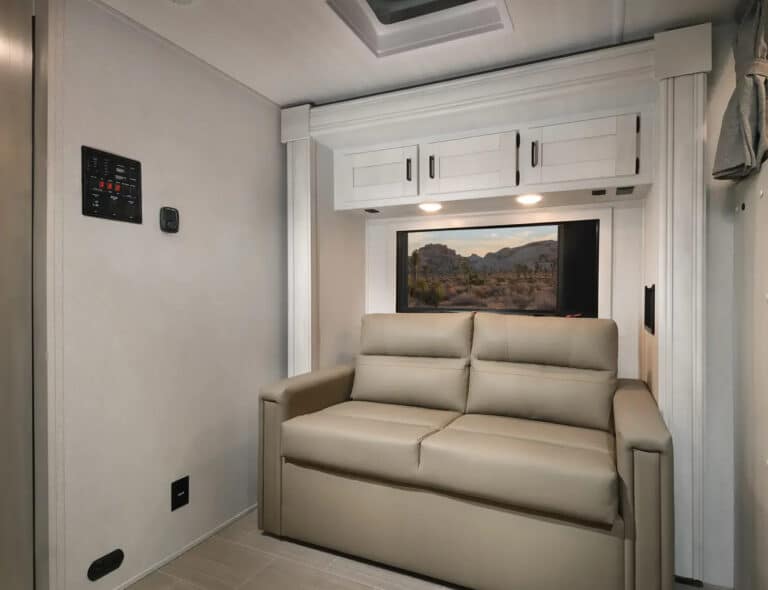 East to West Alita Class C Motorhome