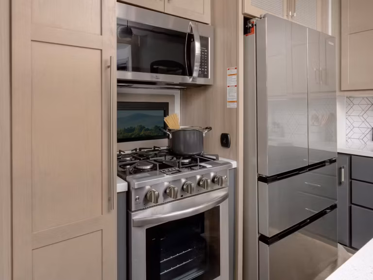 Keystone Raptor Toy Hauler